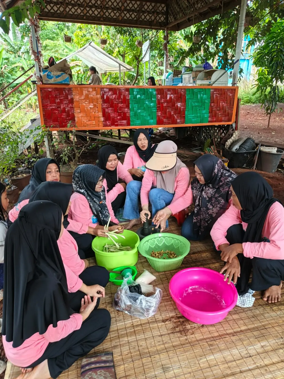 Khasiat Alami dari Desa Awang Bangkal Barat: Jamu Jahe Merah dan Serai yang Bantu Turunkan Kolesterol